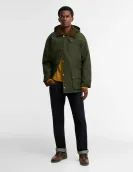 Casaco Barbour Ashby de Inverno Impermeável — Conforto Avançado e Estilo Clássico ref. MWB1001-G51